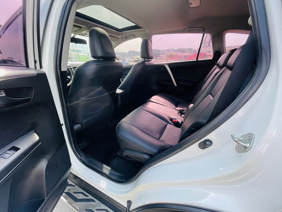 Toyota RAV4 Rongfang