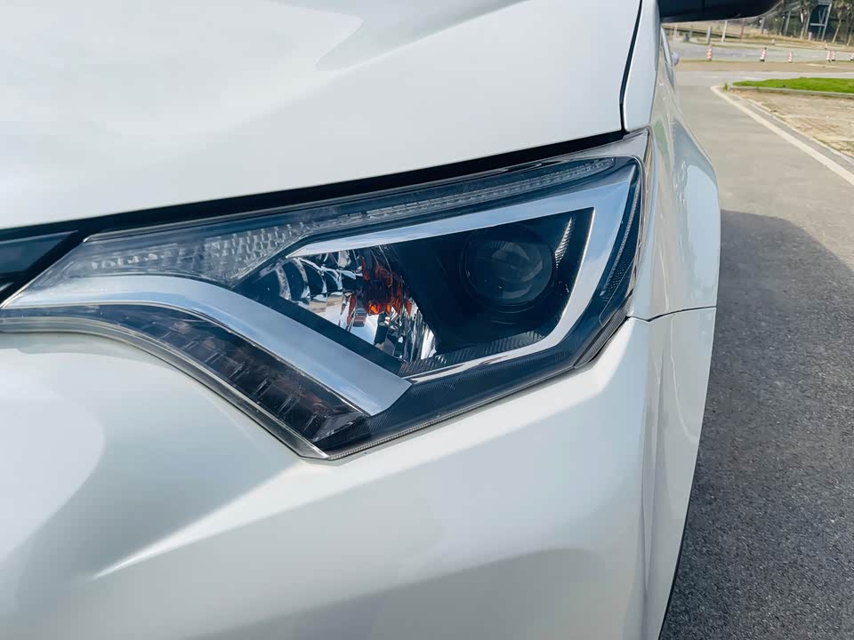 Toyota RAV4 Rongfang