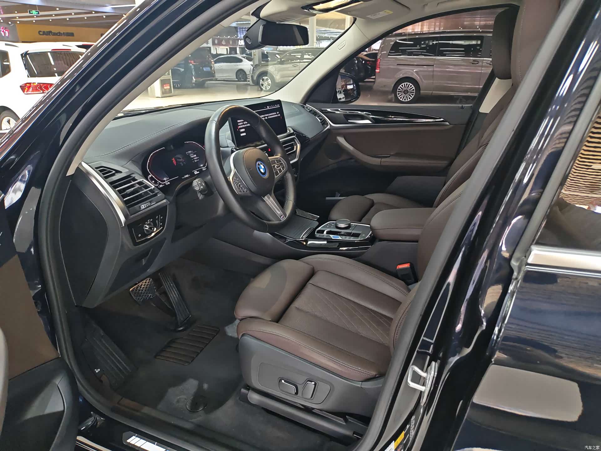 BMW iX3, 2024 7