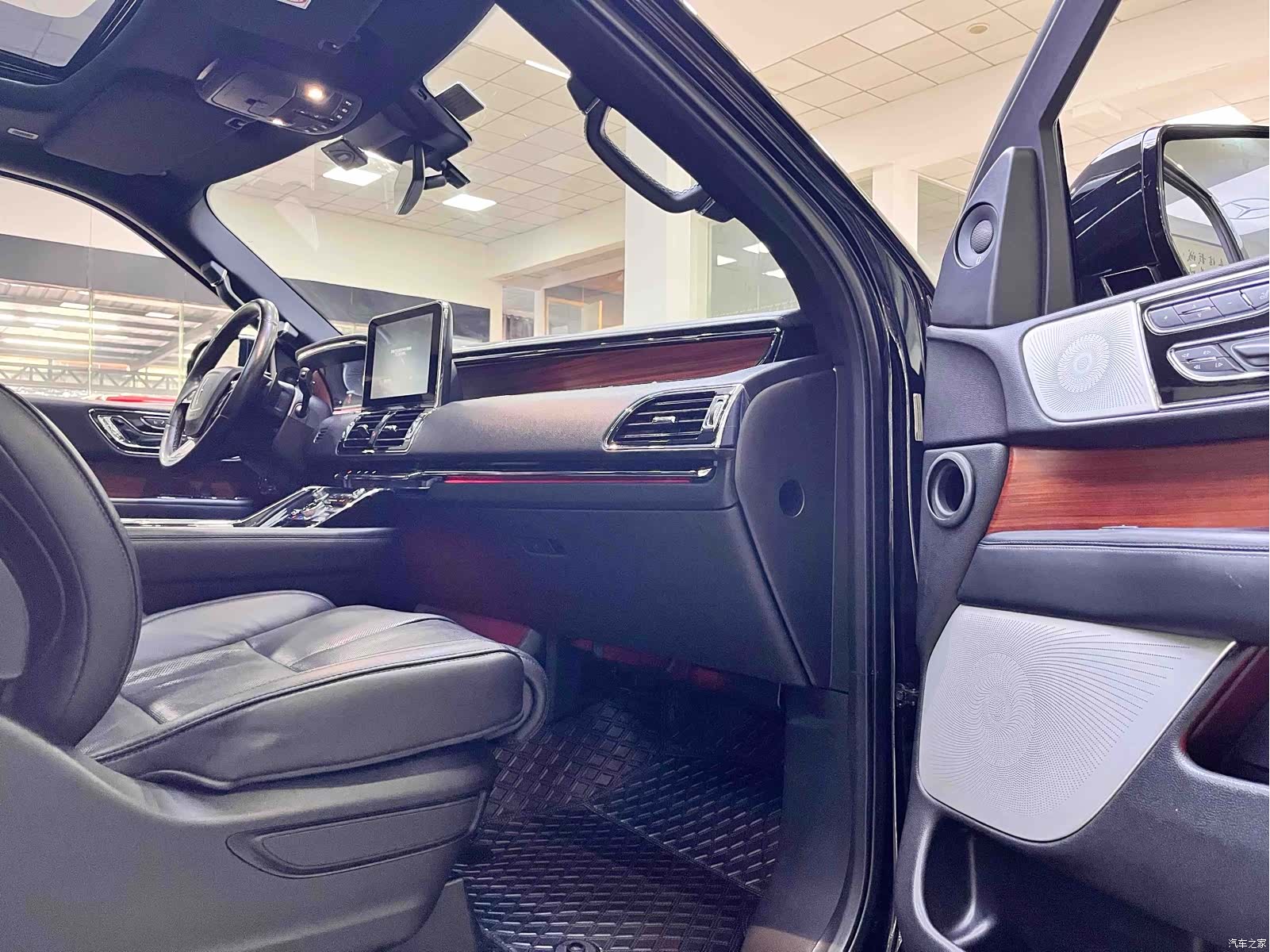 Lincoln Navigator, 2018 8