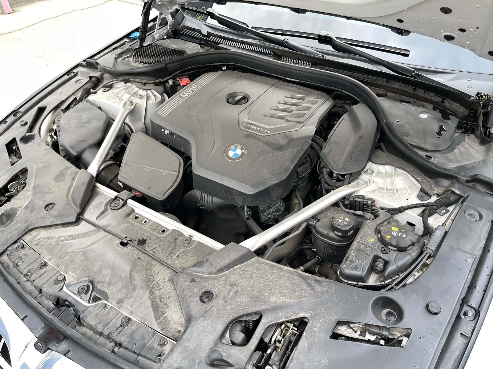 BMW 5 Series, 2023 32