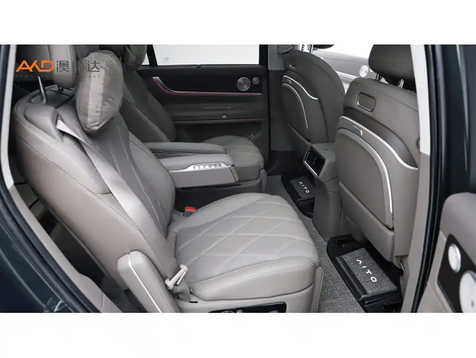 AITO Ask the world M9