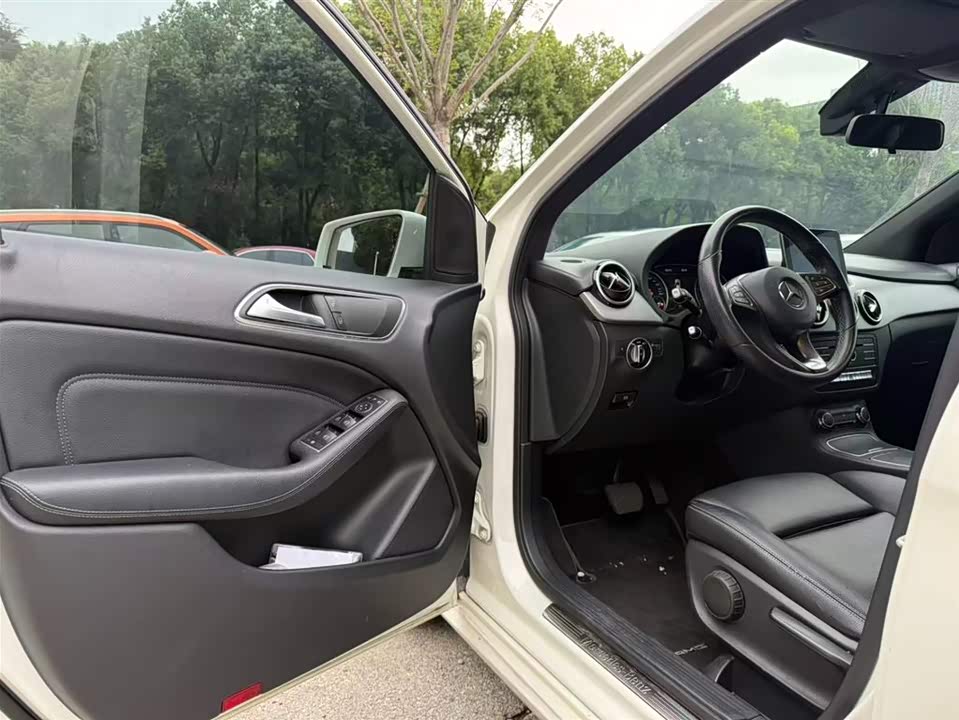 Mercedes-Benz Class B