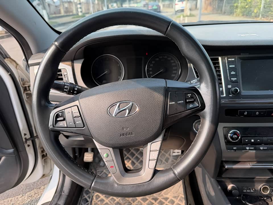 Hyundai Name picture