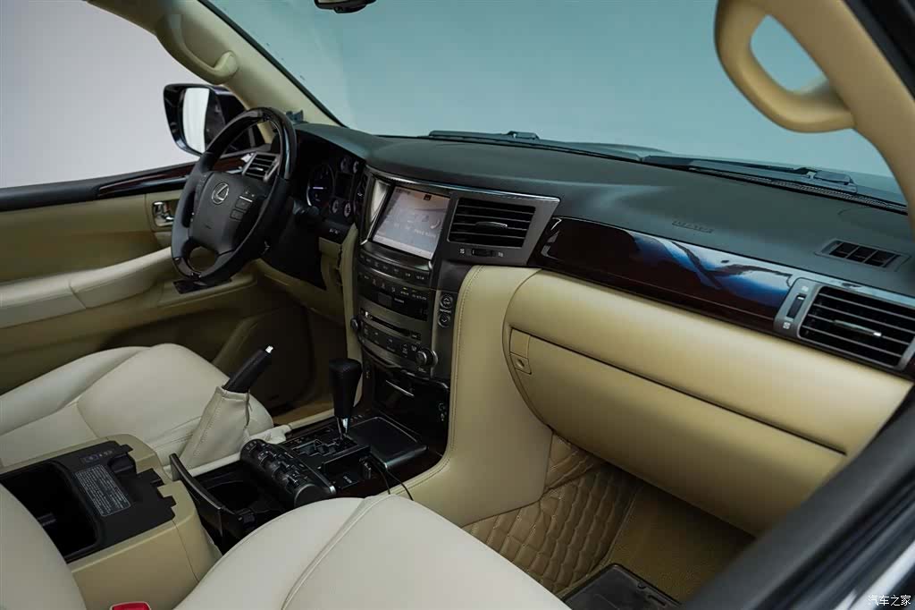 Lexus LX, 2011 16