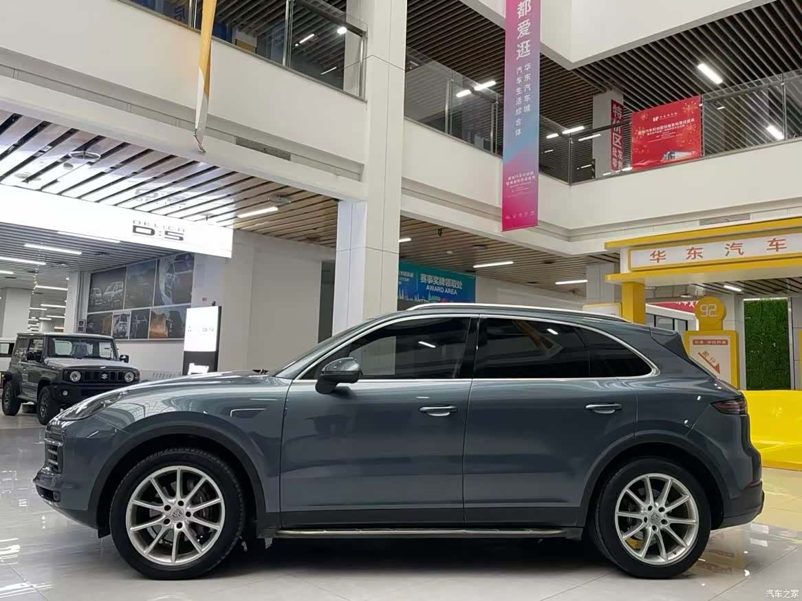 Porsche Cayenne, 2018 все фото