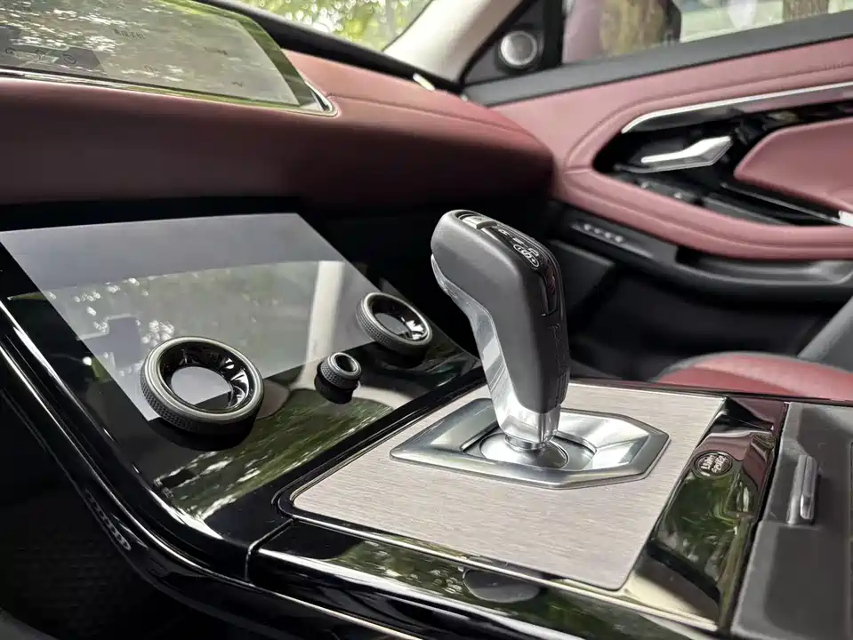 Land Rover Range Rover Aurora