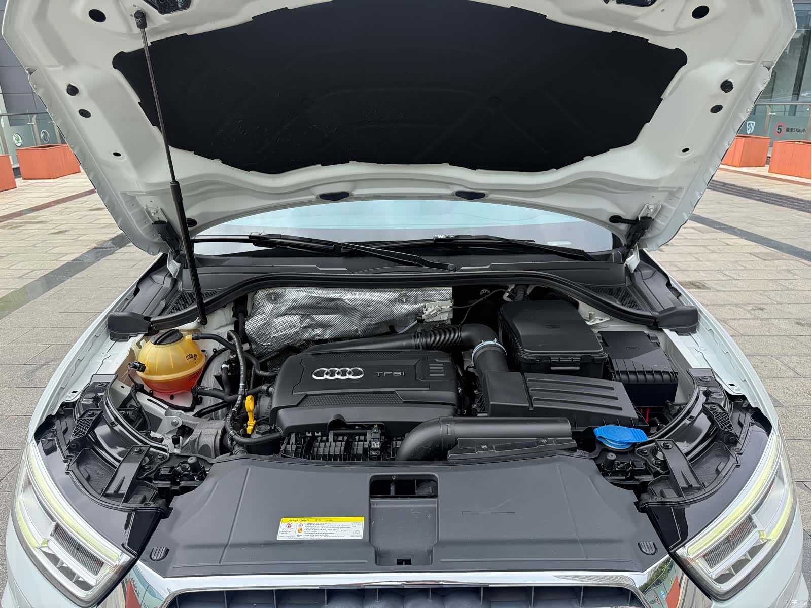 Audi Q3, 2017 11