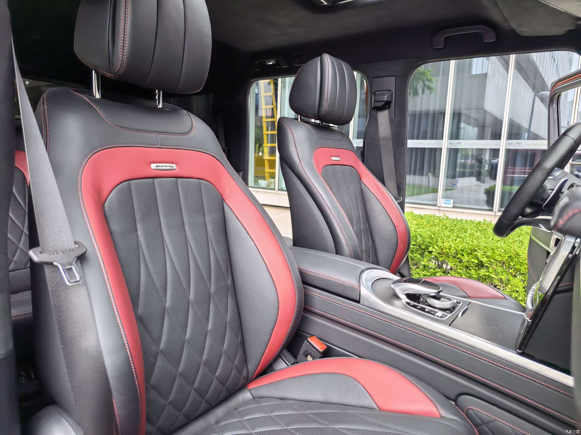 Mercedes-Benz G-Class, 2023 42