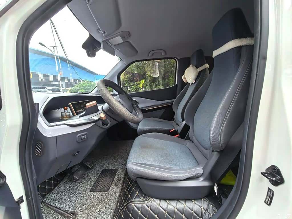 Wuling E200, 2021 14