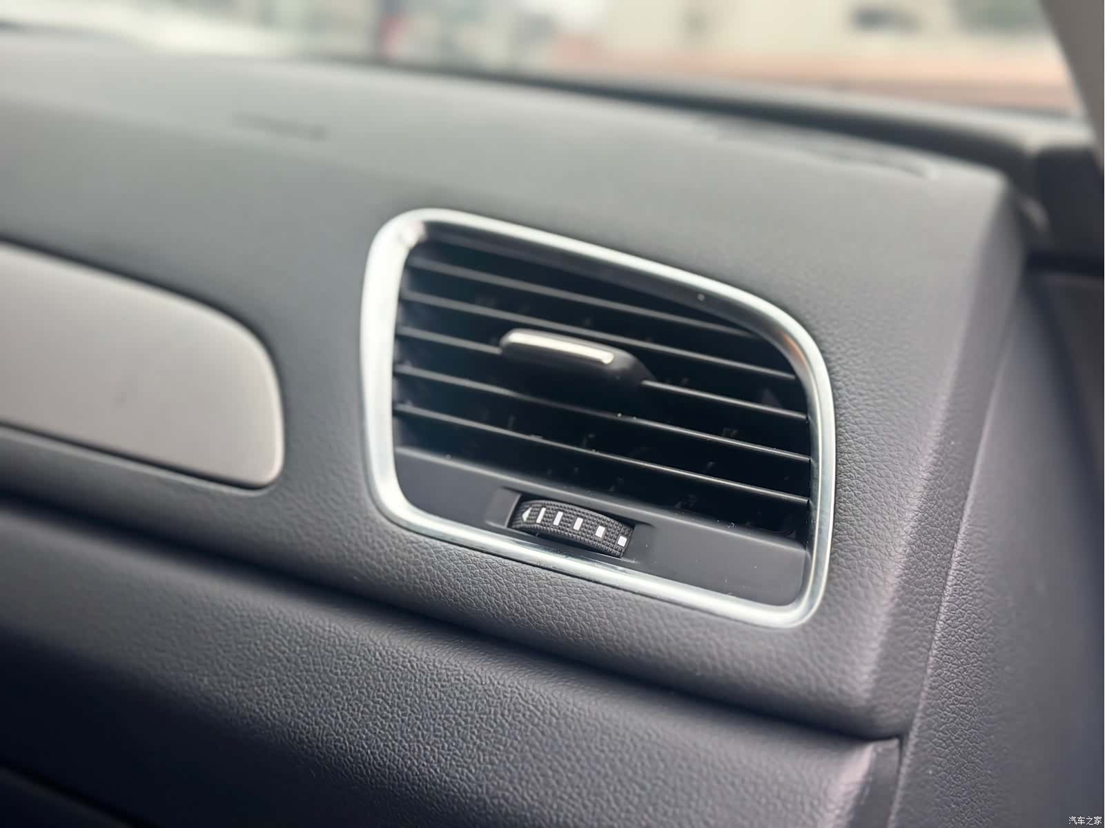 Audi Q3, 2013 10