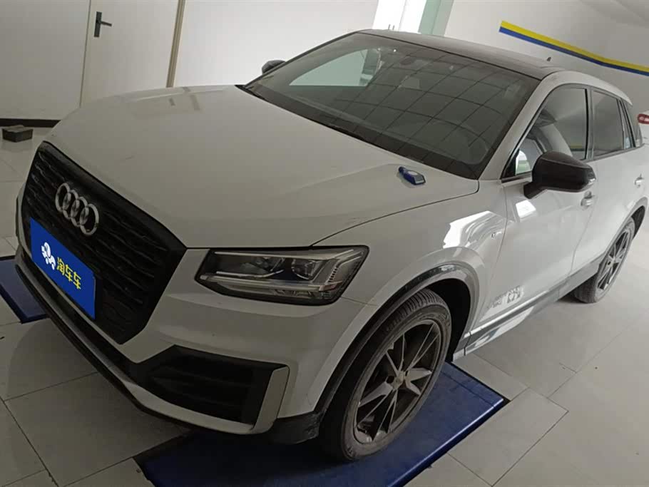 Audi Q2L
