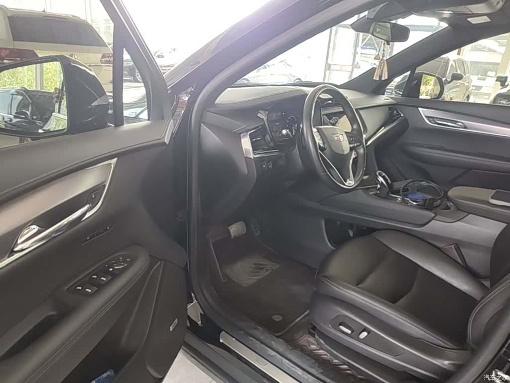 Cadillac XT6, 2023 12