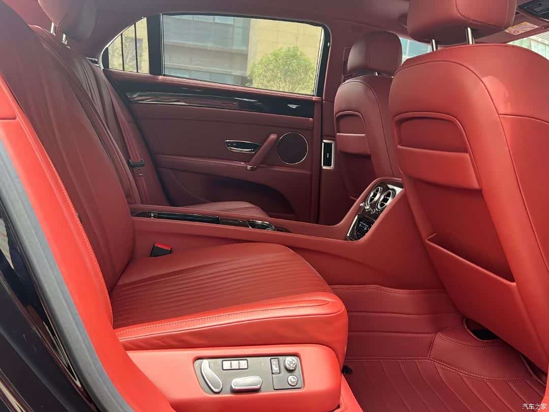 Bentley Flying Spur, 2018 7