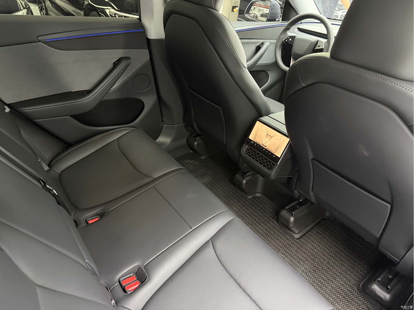 Tesla Model Y, 2025 6