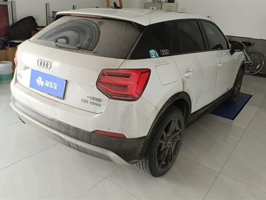 Audi Q2L
