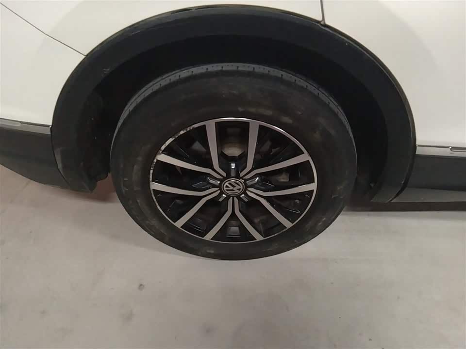 Volkswagen Tiguan L Volkswagen Tiguan L