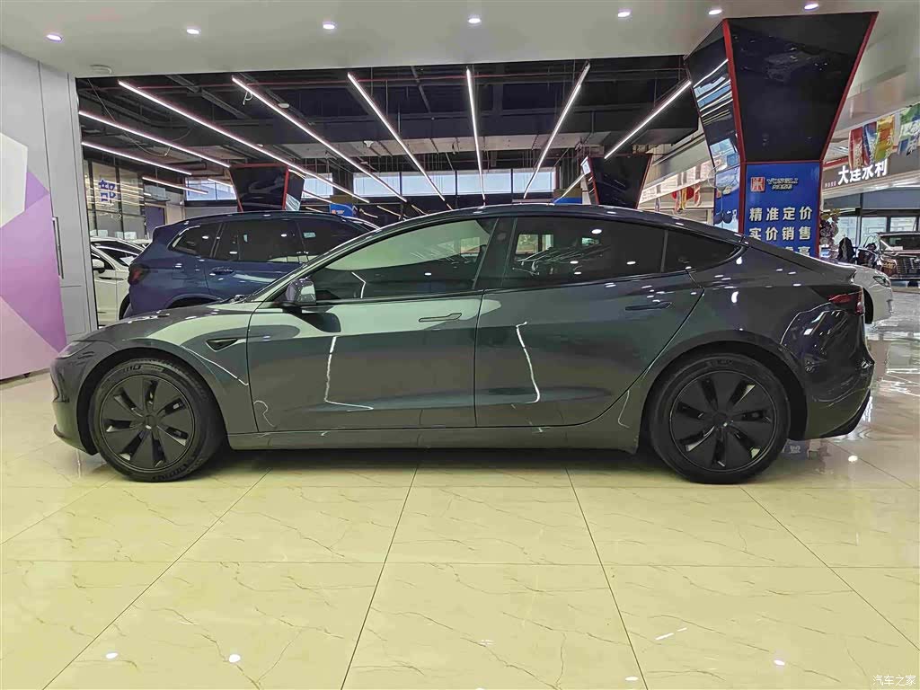 Tesla Model 3, 2024 7