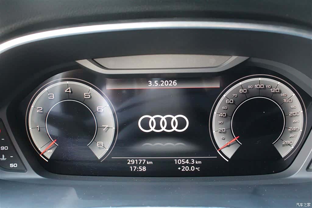 Audi Q3, 2023 16