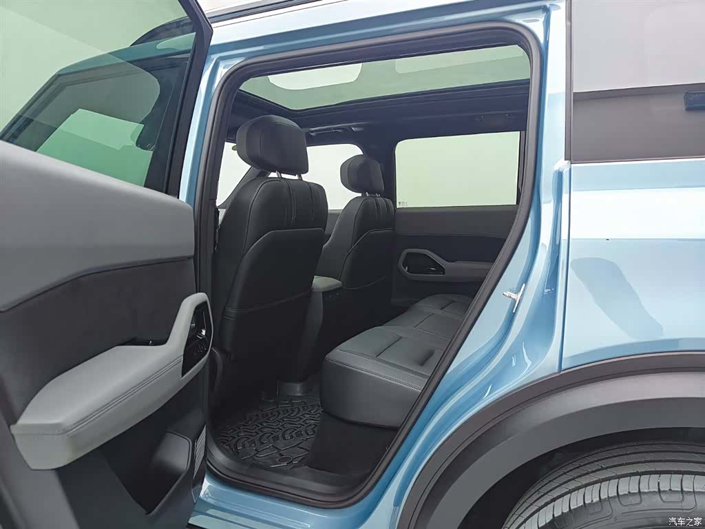 Ford Bronco, 2025 14
