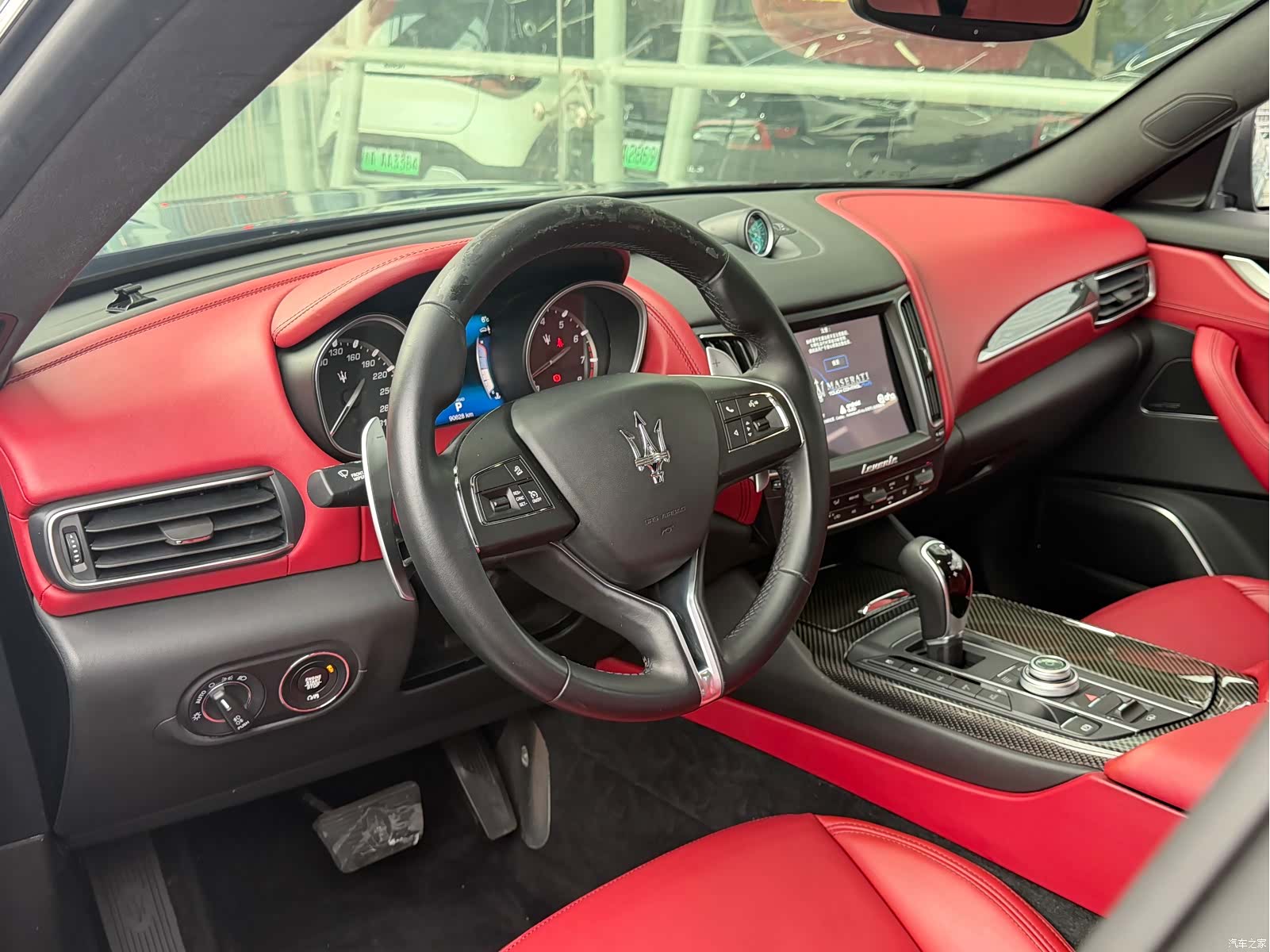 Maserati Levante, 2017 8