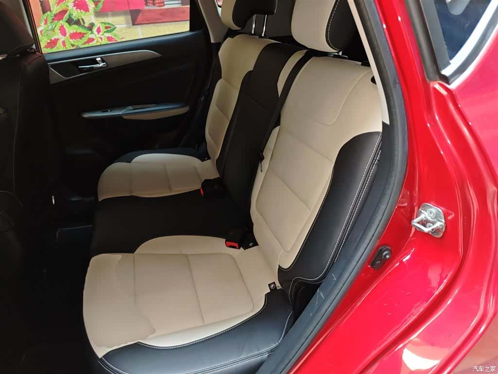 Changan CS35, 2018 17
