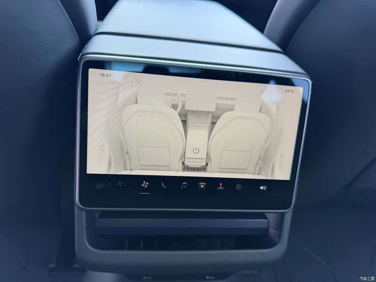 Tesla Model 3, 2025 16