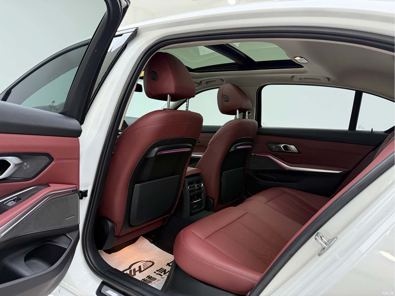 BMW 3 Series, 2022 8