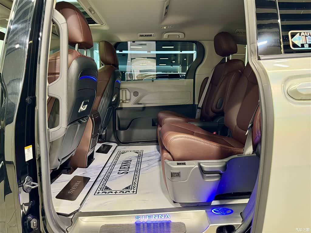Toyota Sienna, 2023 26