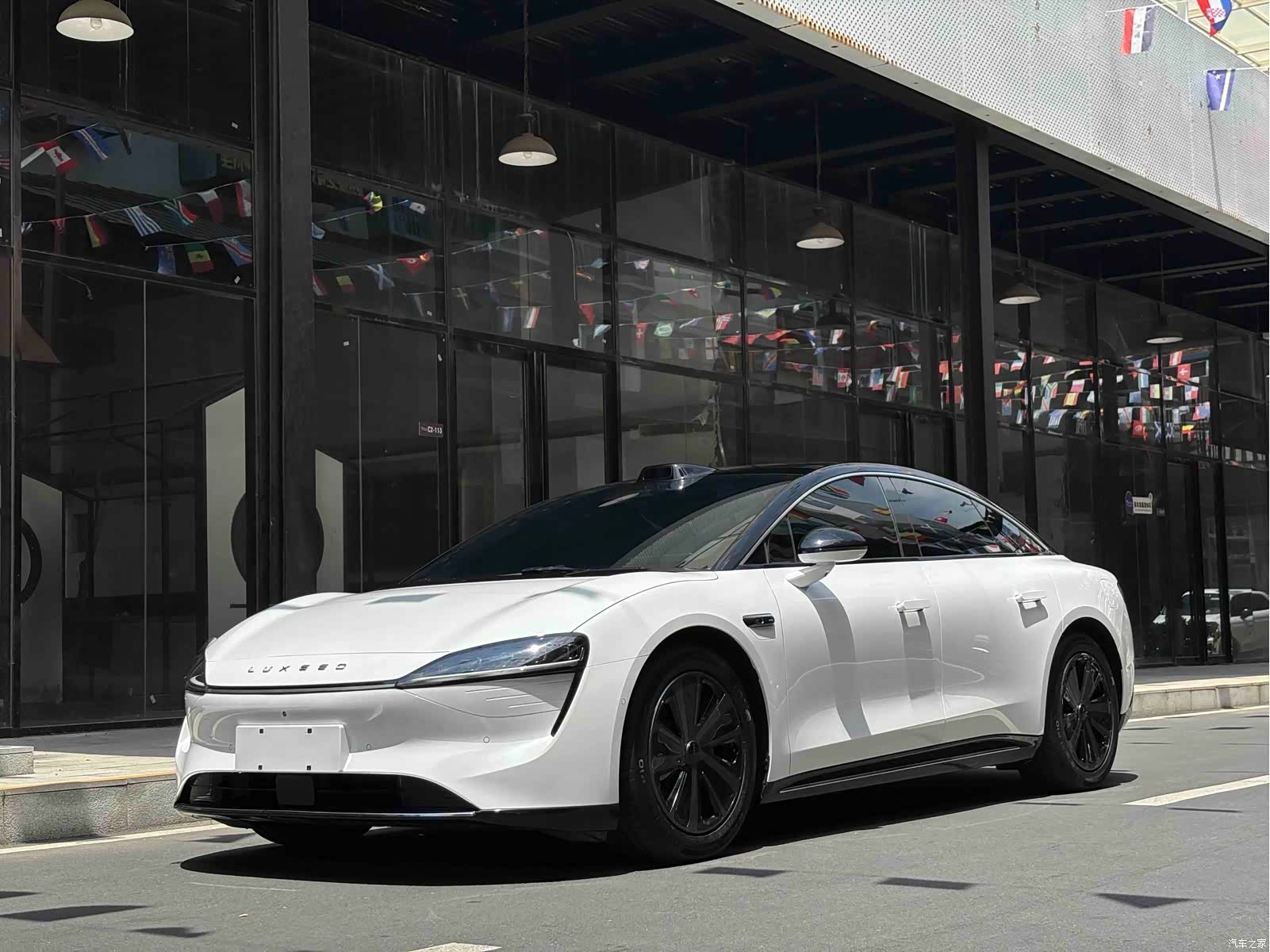 Luxeed S7