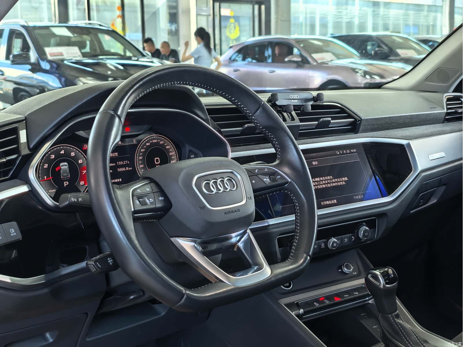 Audi Q3, 2022 9