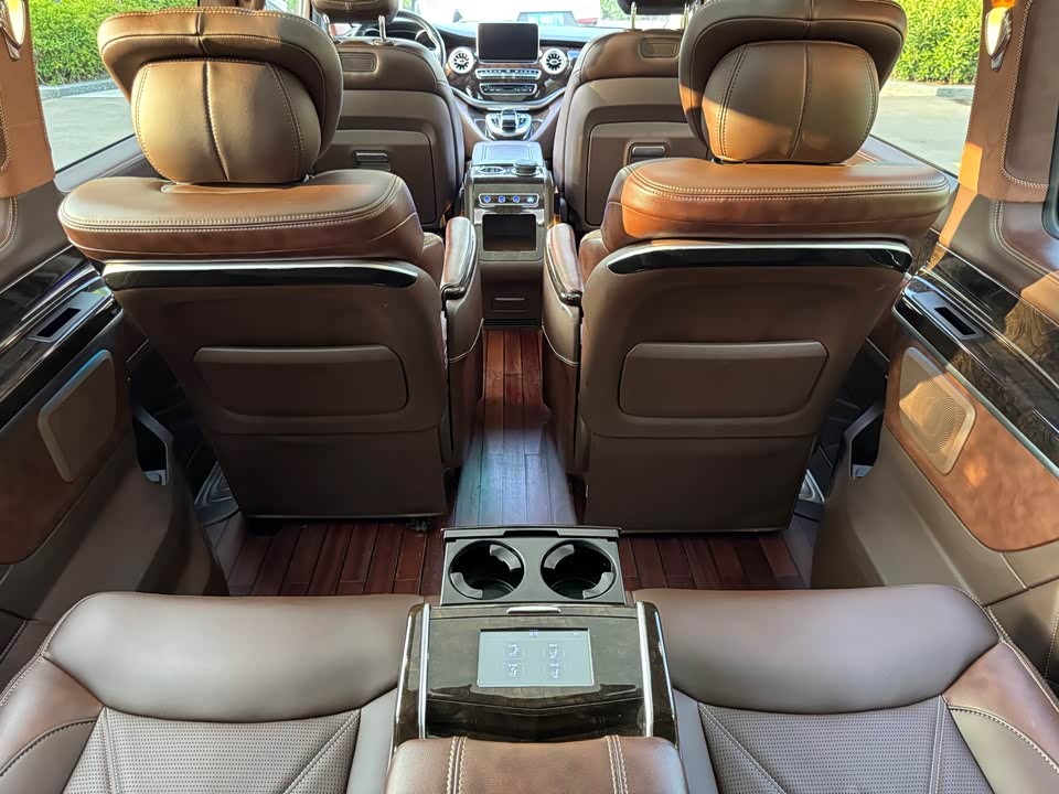 Mercedes-Benz V-class
