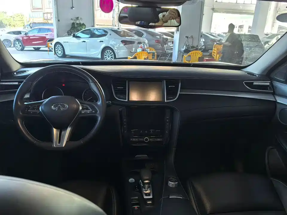 Infiniti QX50