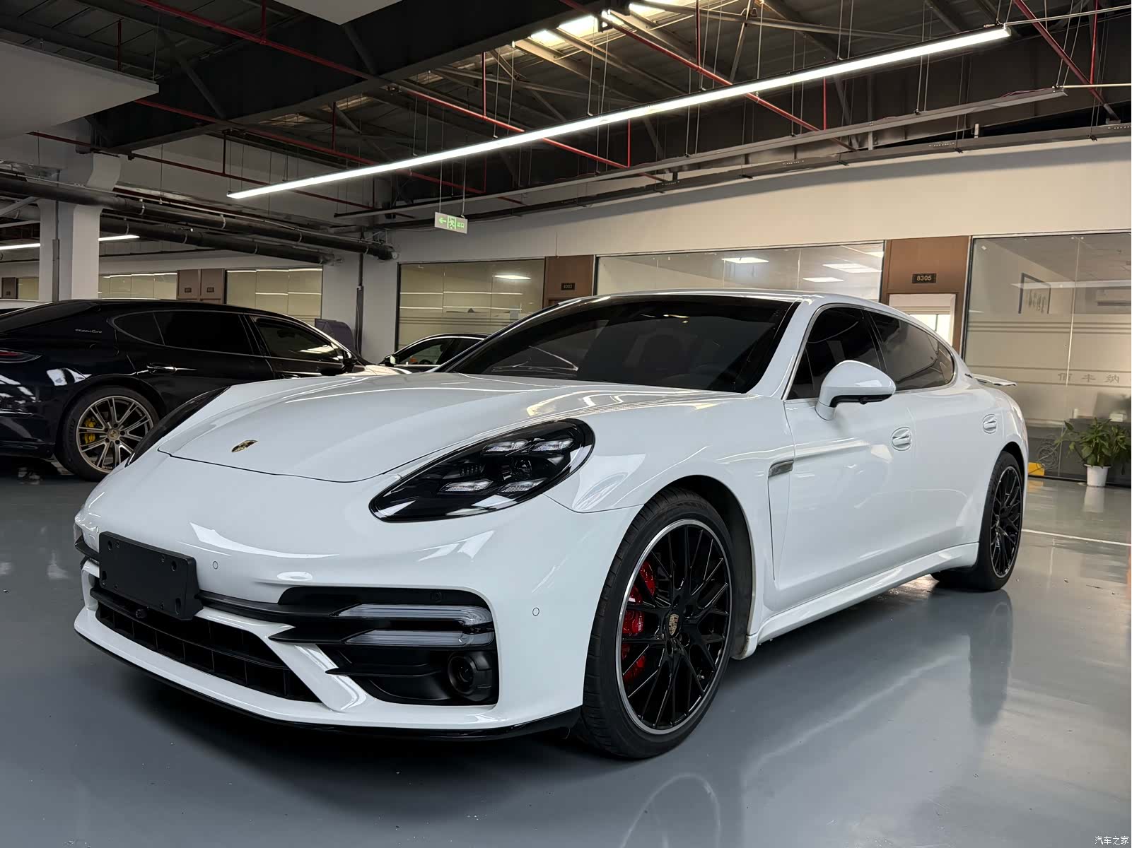 Porsche Panamera, 2015 1