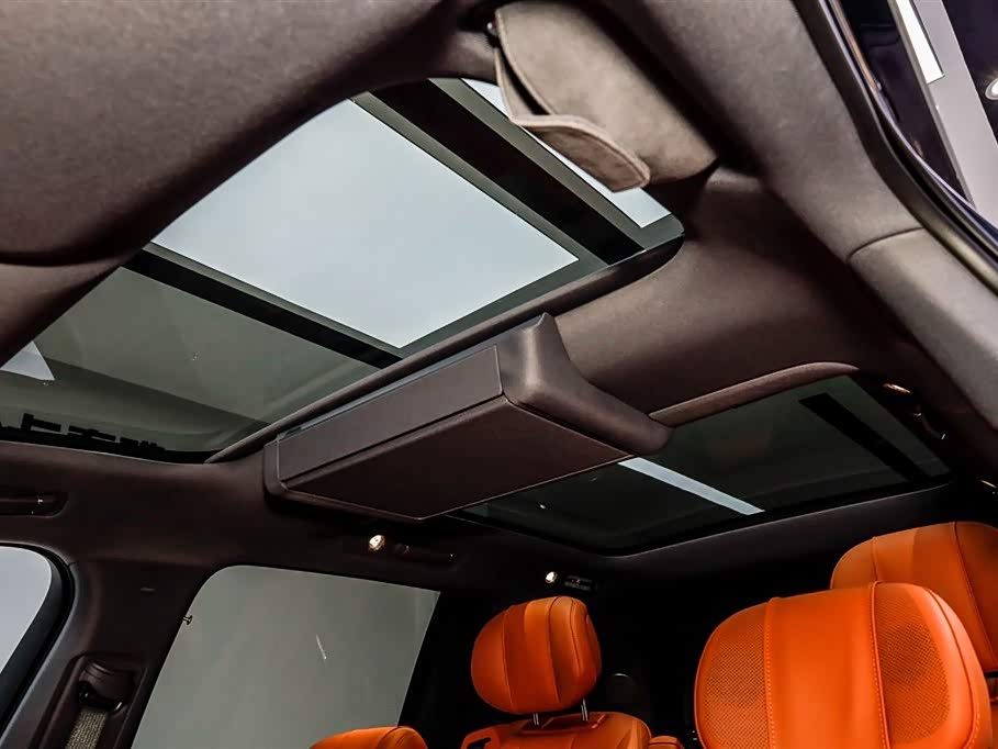 AITO Ask the world M8