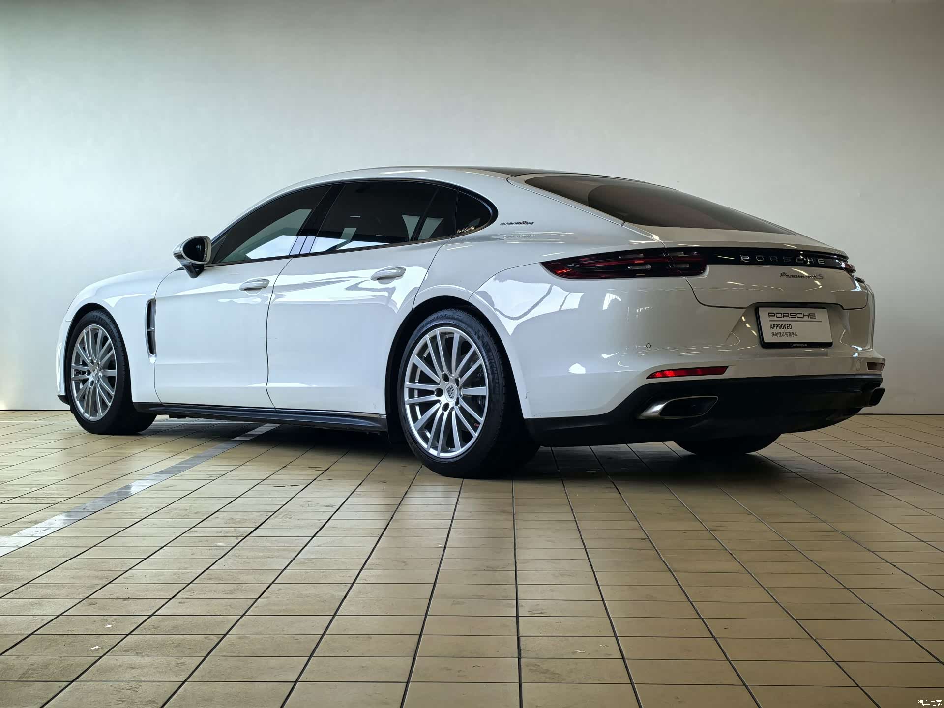 Porsche Panamera, 2019 все фото