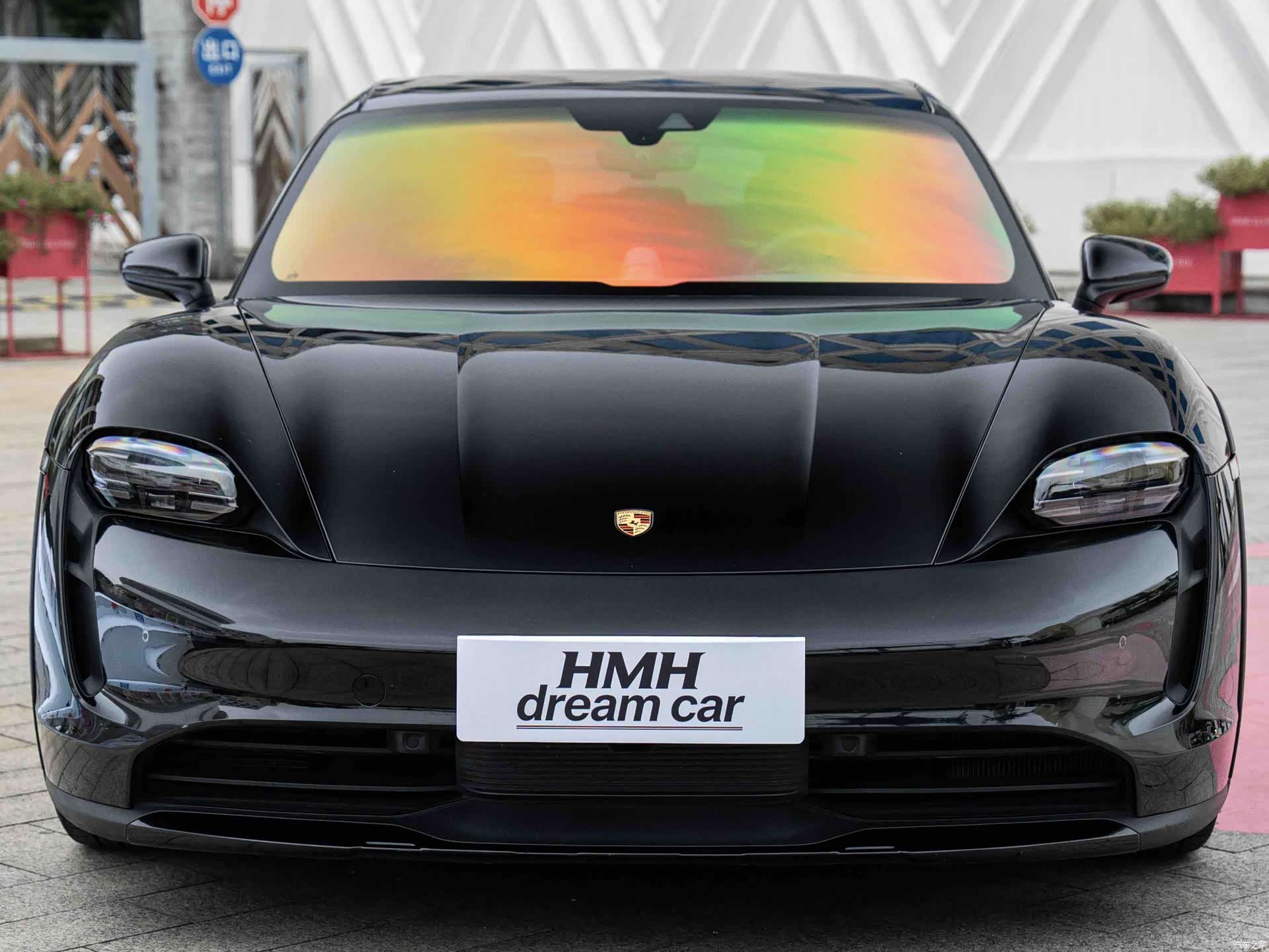 Porsche Taycan, 2023 2