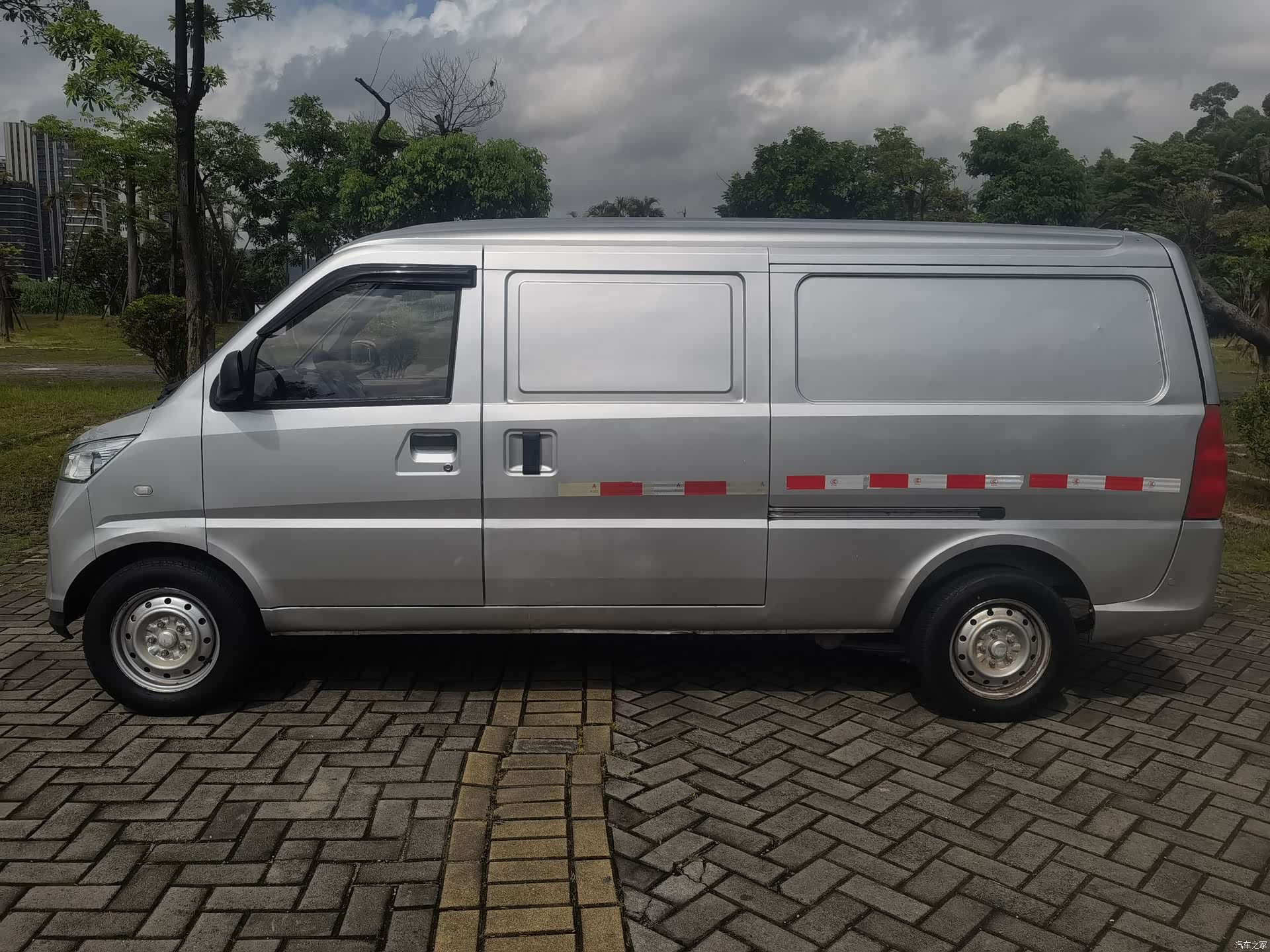 Wuling EV50, 2022 все фото