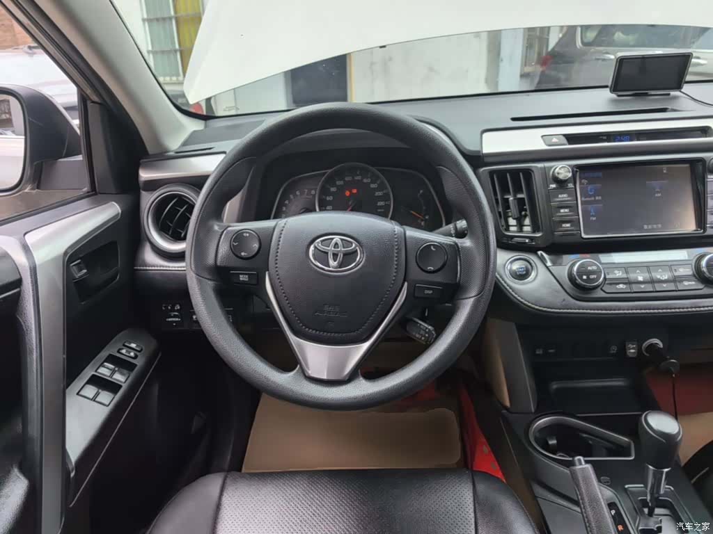 Toyota RAV4, 2018 11