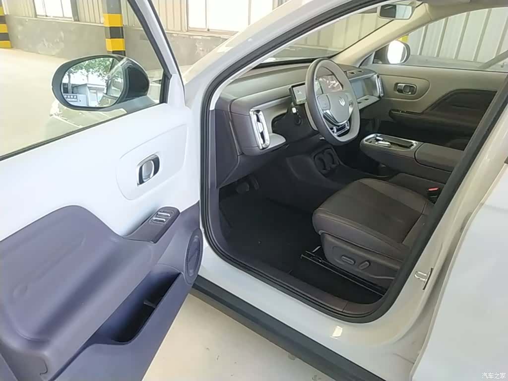 Leapmotor B10, 2025 16