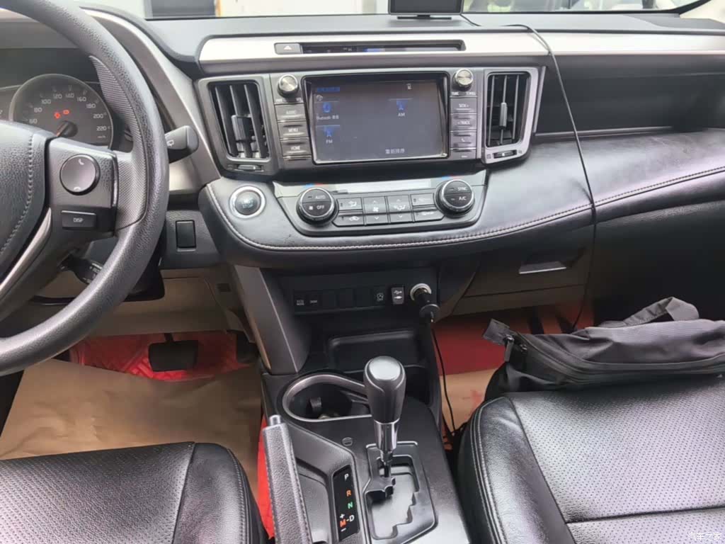 Toyota RAV4, 2018 13