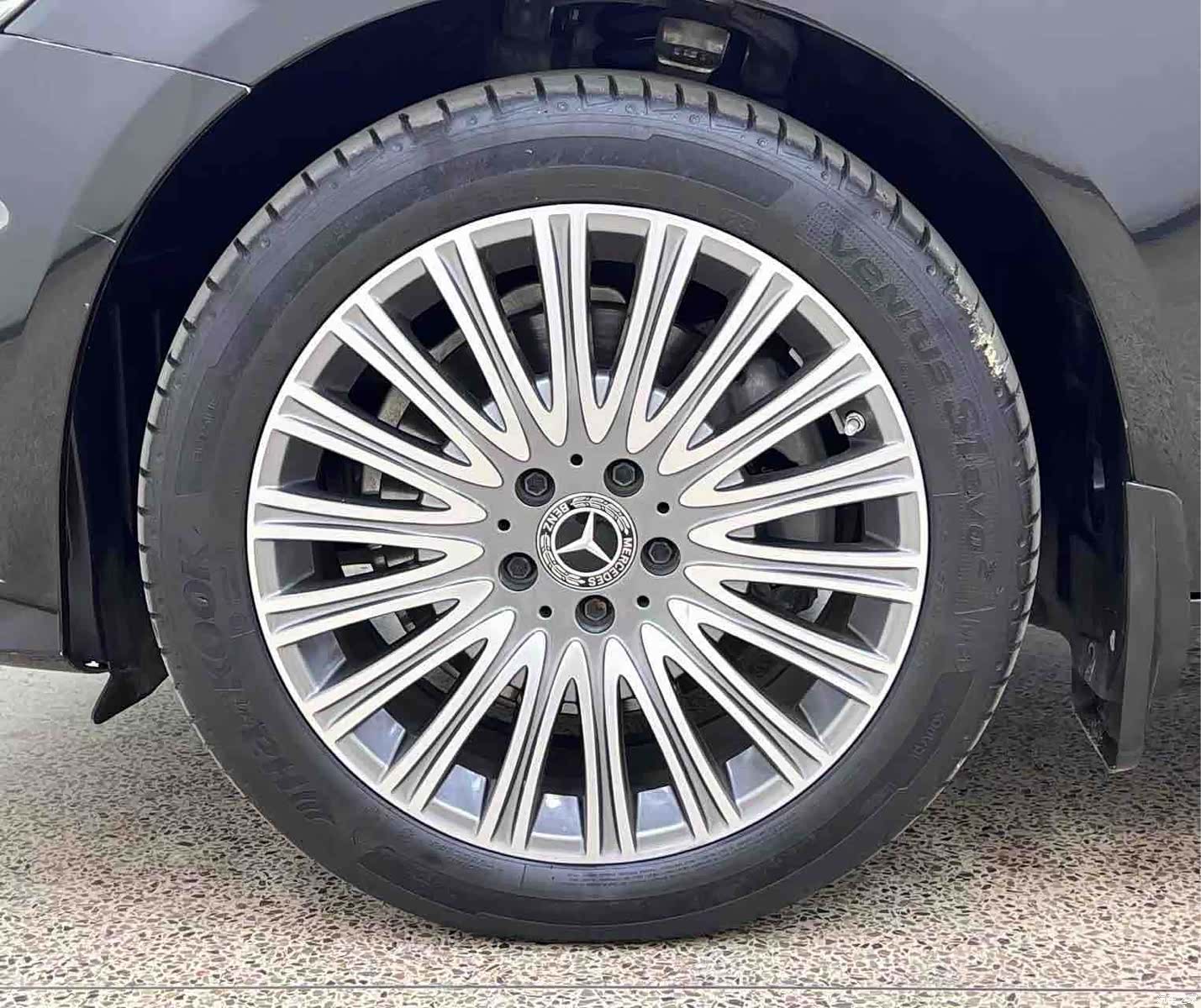 Mercedes-Benz E-Class, 2022 4