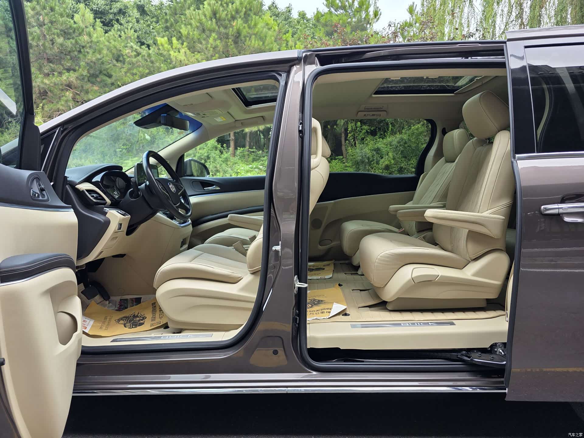 Buick GL8, 2024 9
