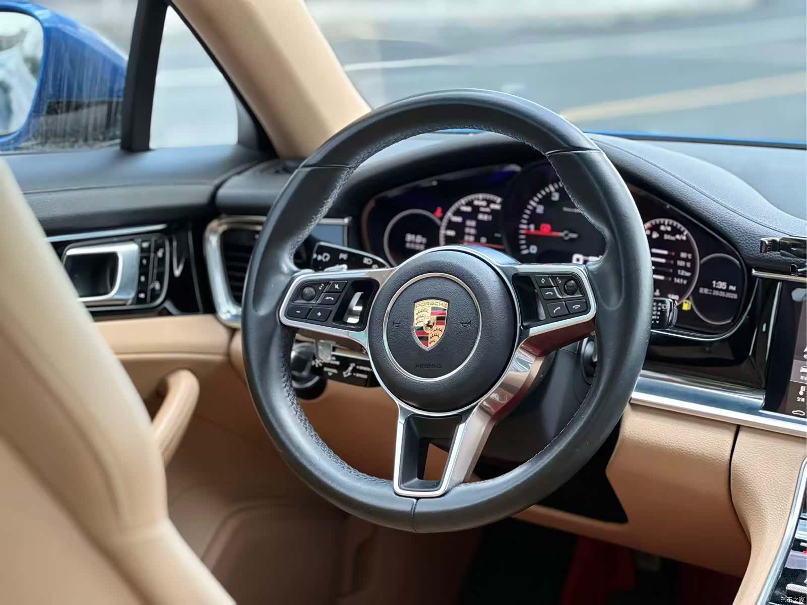 Porsche Panamera, 2017 9
