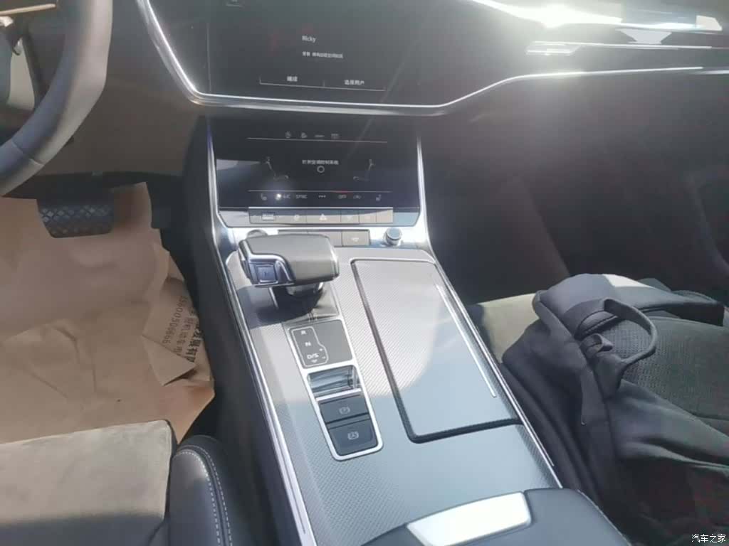 Audi A6L, 2021 14