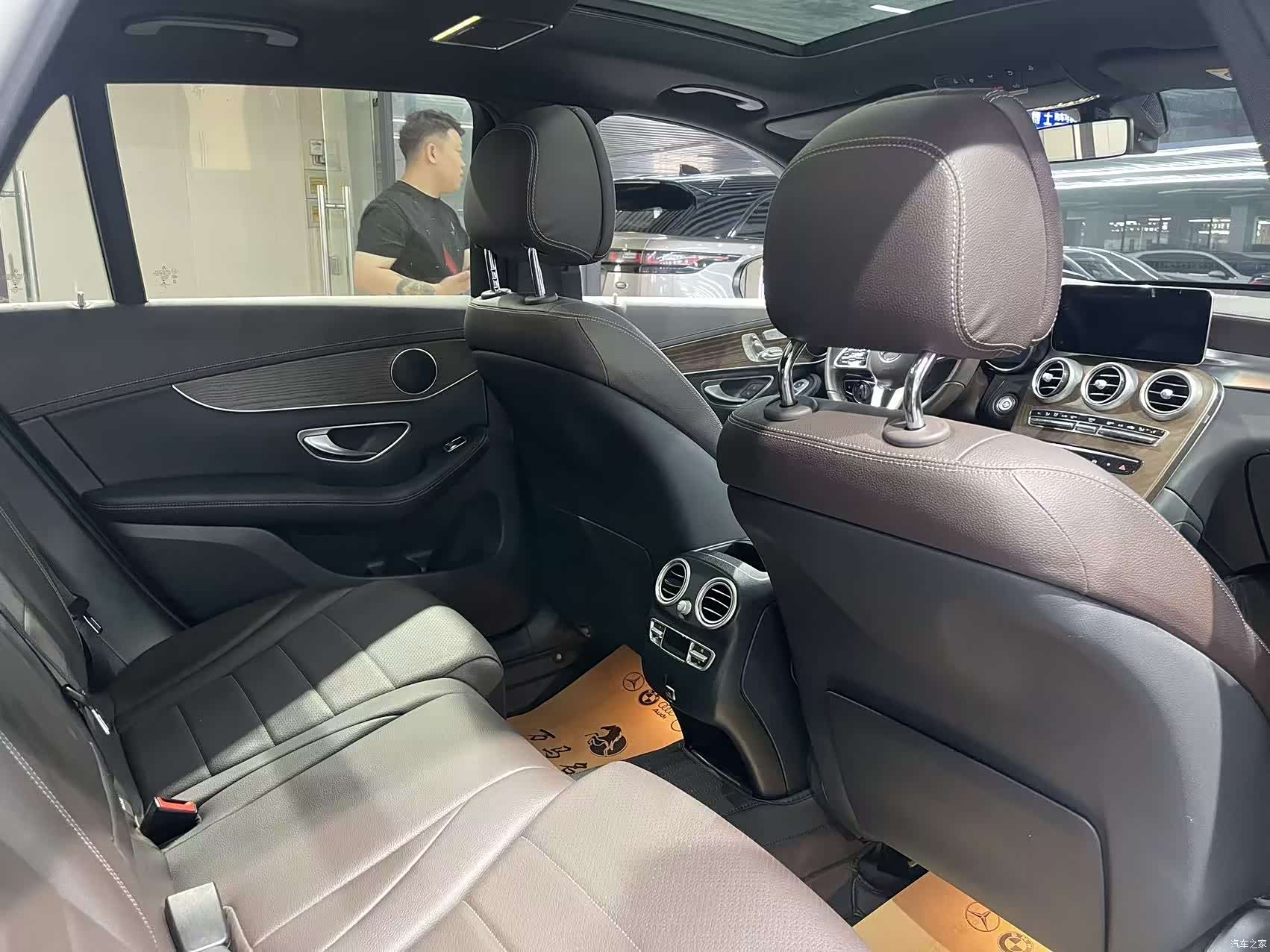 Mercedes-Benz GLC, 2023 14