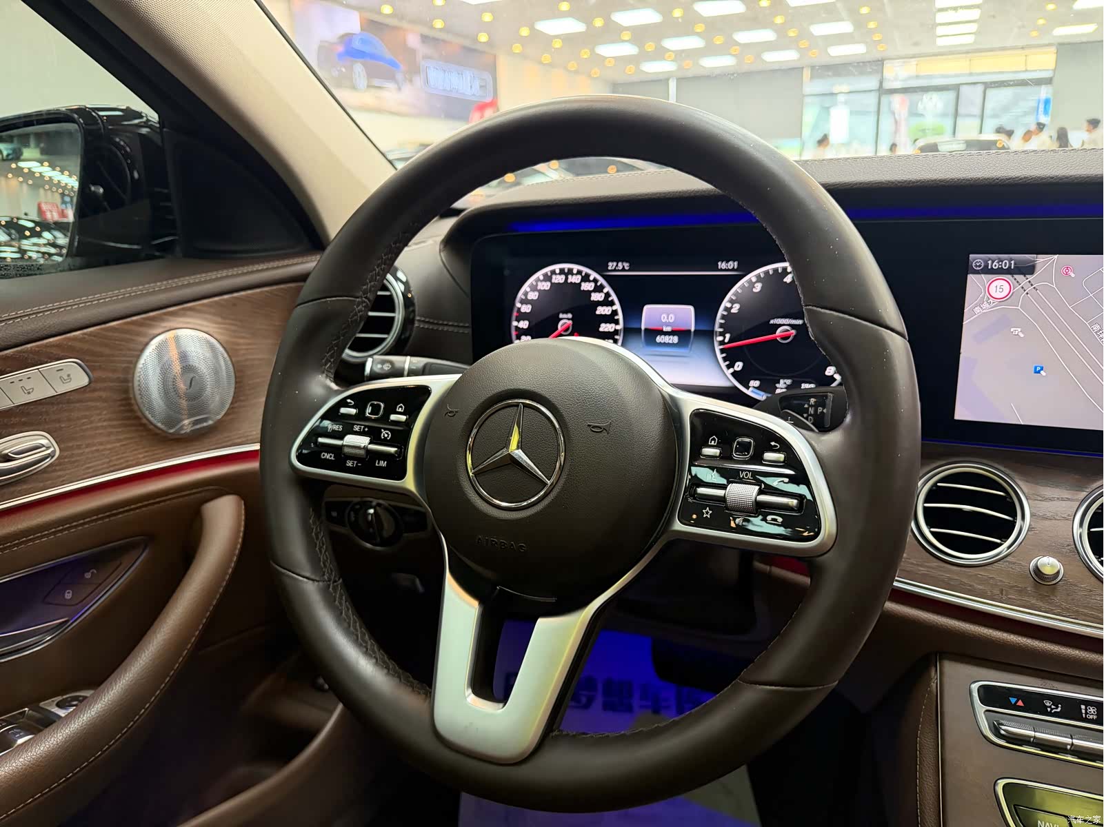 Mercedes-Benz E-Class, 2020 14