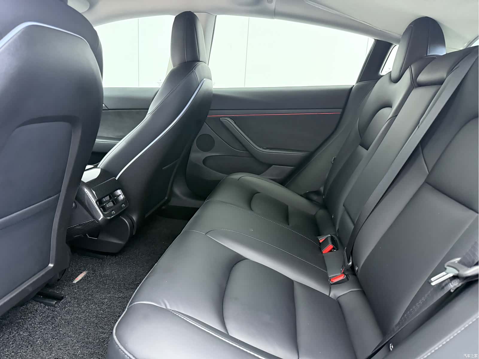 Tesla Model 3, 2022 11