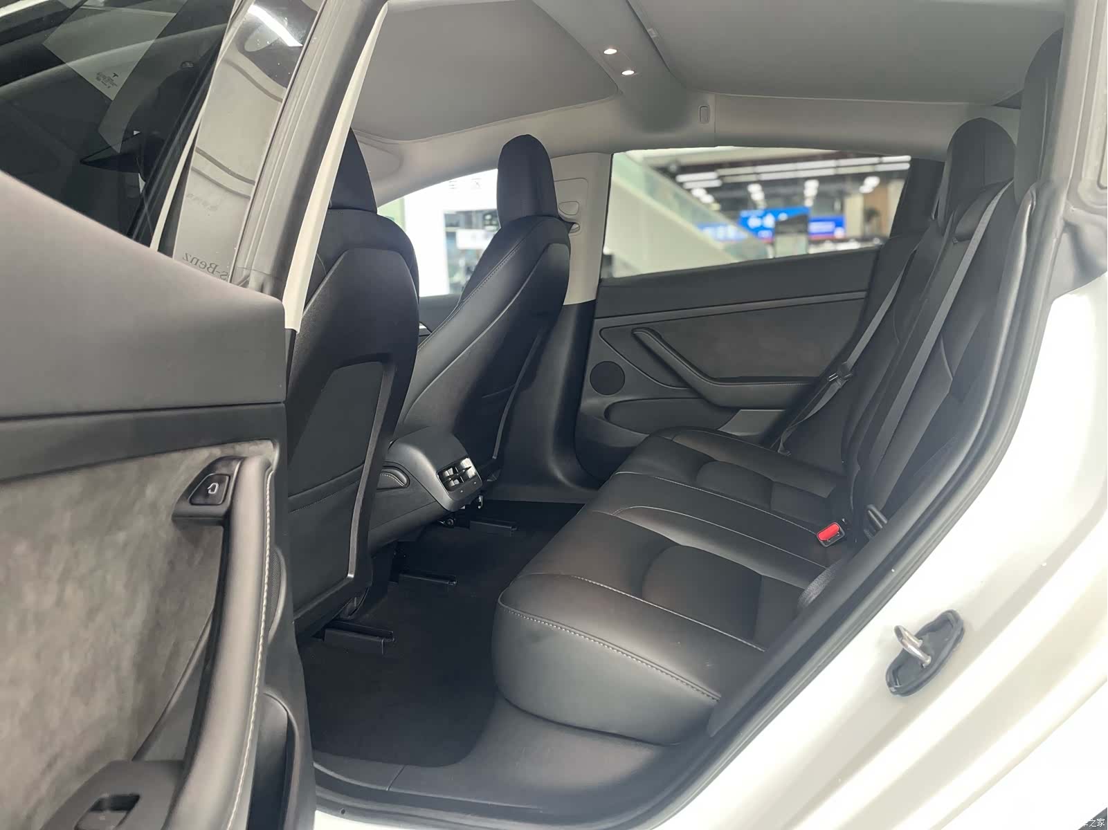 Tesla Model 3, 2022 10