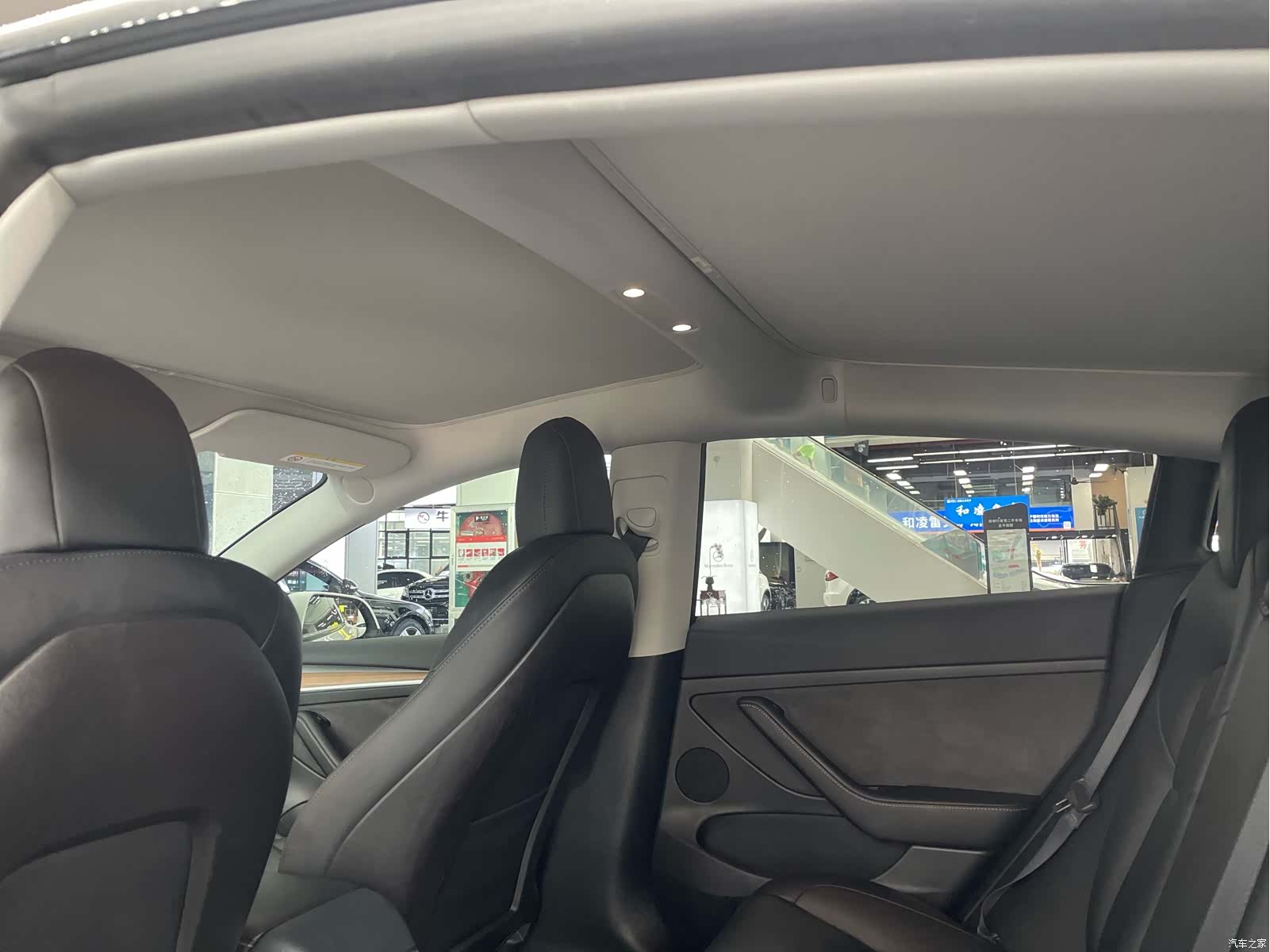 Tesla Model 3, 2022 18